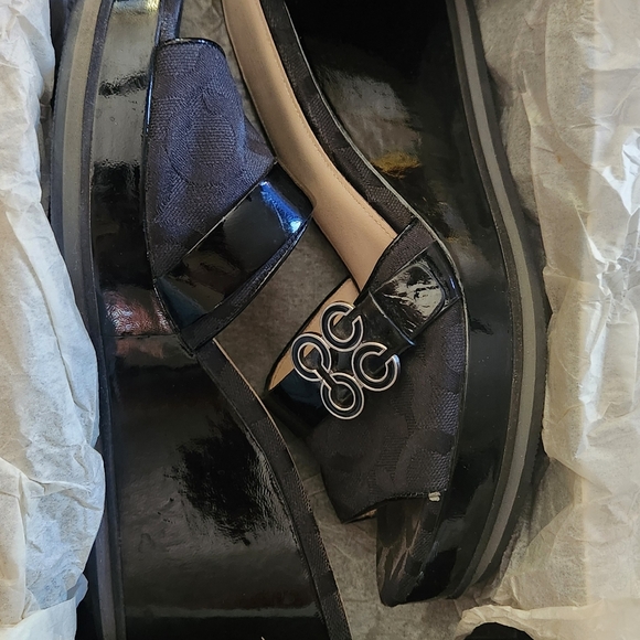 Coach Geri Patent Leather Wedge Signature Platform Sandals open toe logo size 10 - Picture 3 of 7